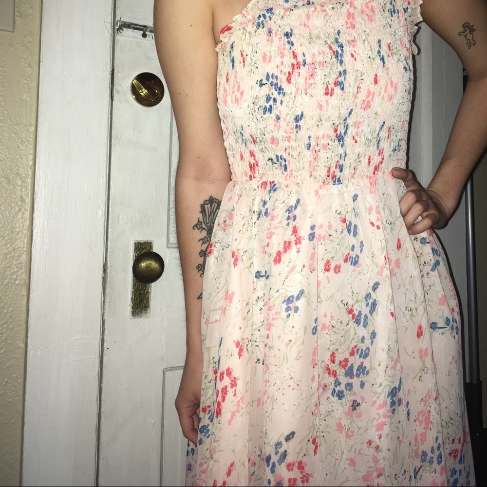 Summer & Spring Floral Dress - Picture 3 of 3